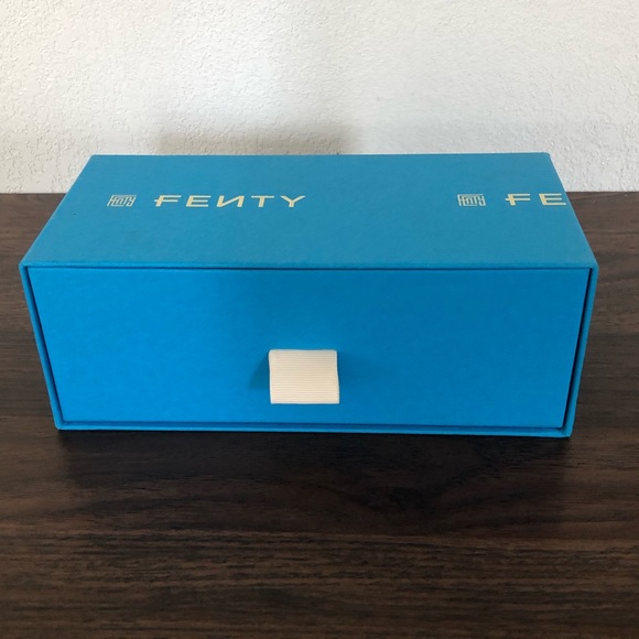 FENTY Centerfold 130MM Mask Sunglasses Black main image 14